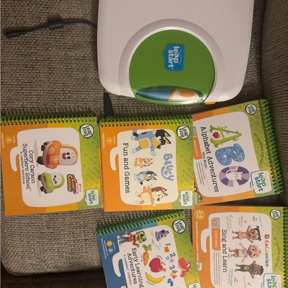 LeapFrog LeapStart Learning System with Books